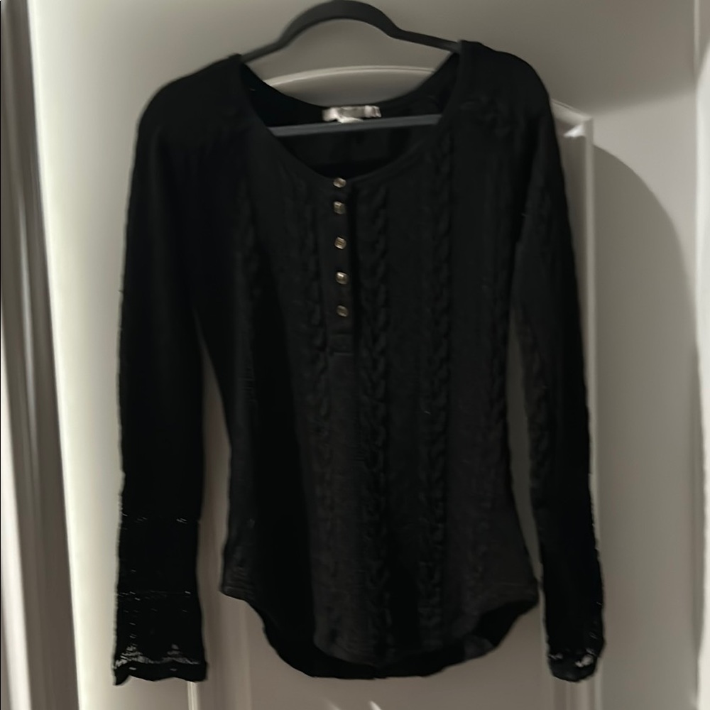 Black Long Sleeve Blouse with Polo Collar and Ribbed Style